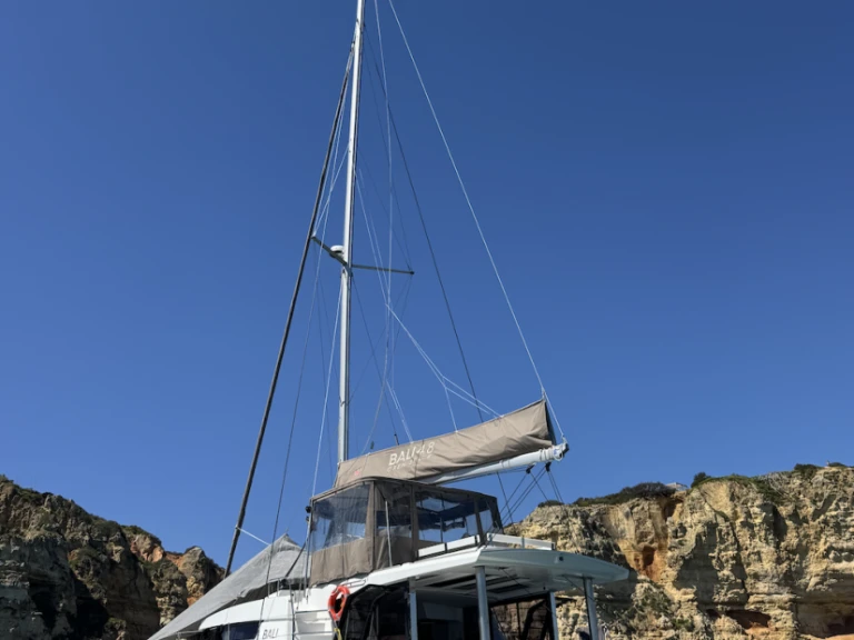 Yacht charter Portimão - Bali Bali 4.8 on SamBoat