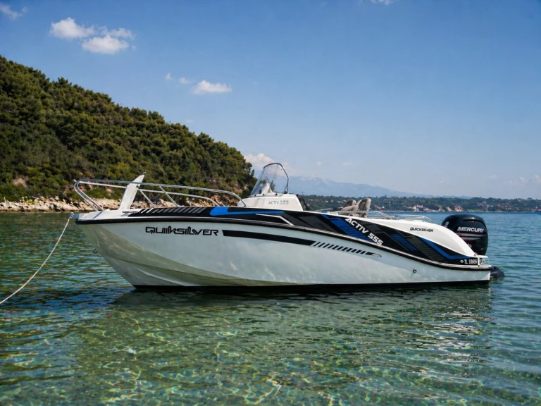 Motorboat to hire Port-Camargue at the best price