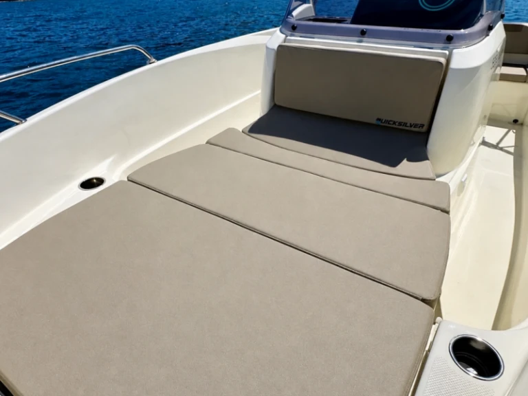 Yacht charter Port-Camargue - Quicksilver Activ 555 Open on SamBoat