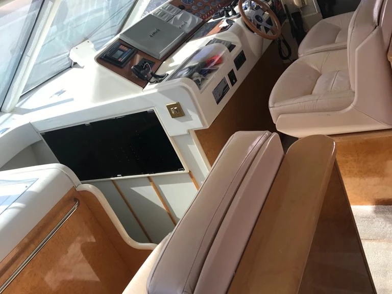 Hire a Princess Princess 65 Fly Umag