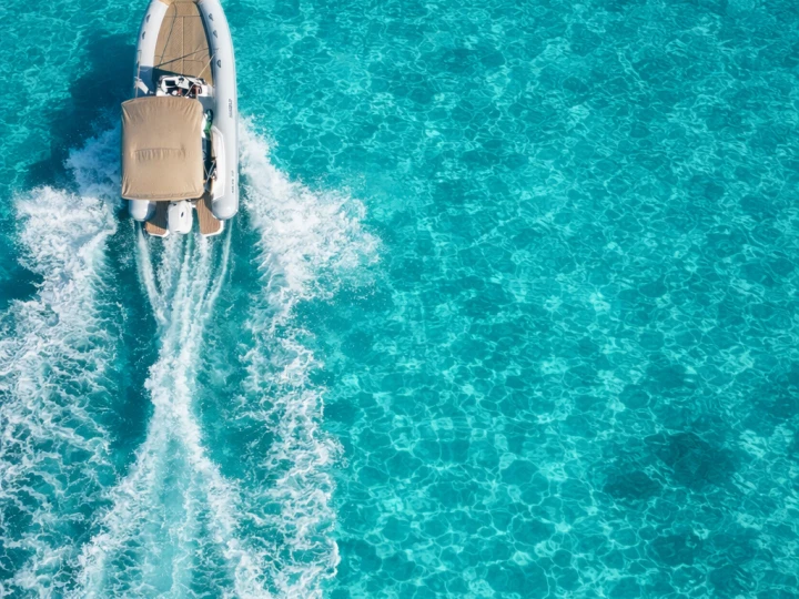 Hire a Salpa Salpa Soleil 20 Villasimius