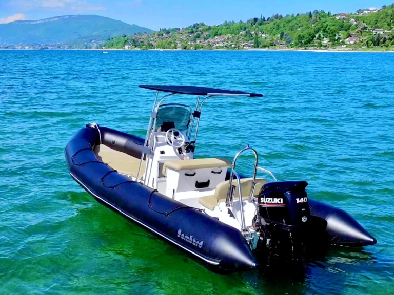 Motorboat to hire Aix-les-Bains at the best price