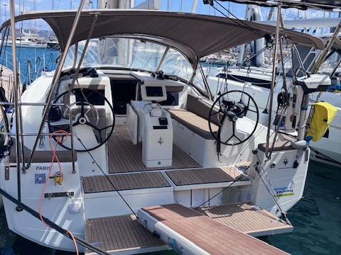 Yacht charter Lávrio - Jeanneau Sun Odyssey 410 on SamBoat