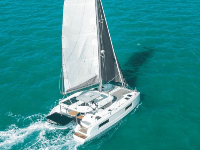 Yacht hire Olbia cheap Lagoon 38