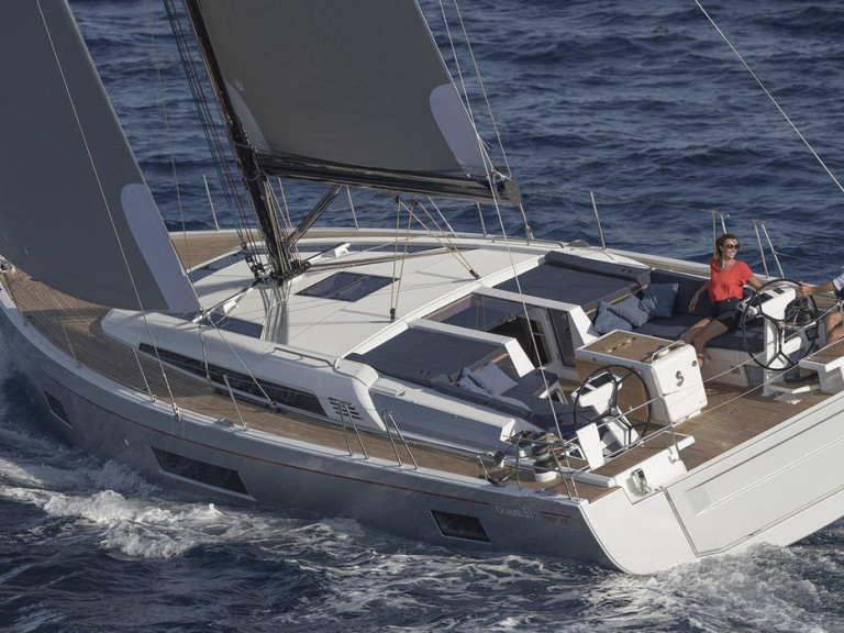 Sailboat to hire Alimos at the best price