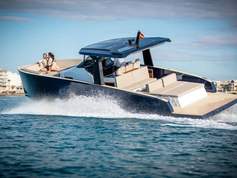 Motorboat to hire Chaniá at the best price