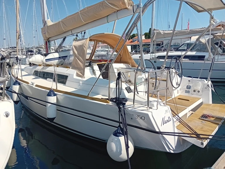 Hire Sailboat Dufour with a boat licence