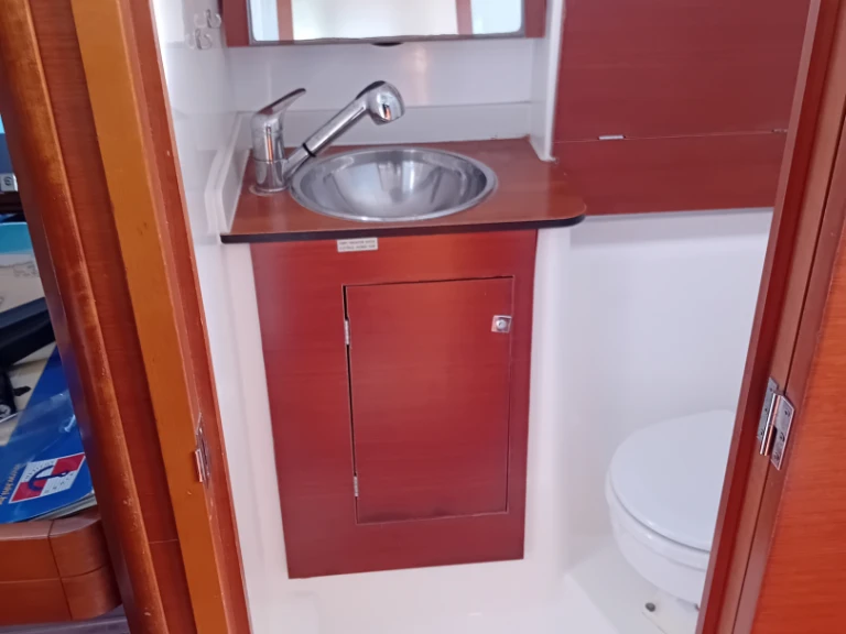 Sailboat to hire Biograd na Moru at the best price