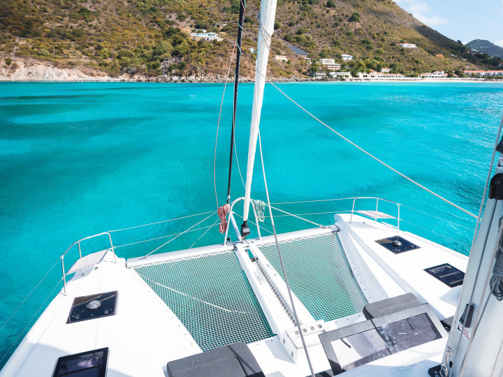 Catamaran to hire Pálairos at the best price