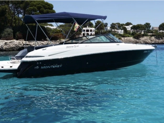 Hire Motorboat Monterey with a boat licence
