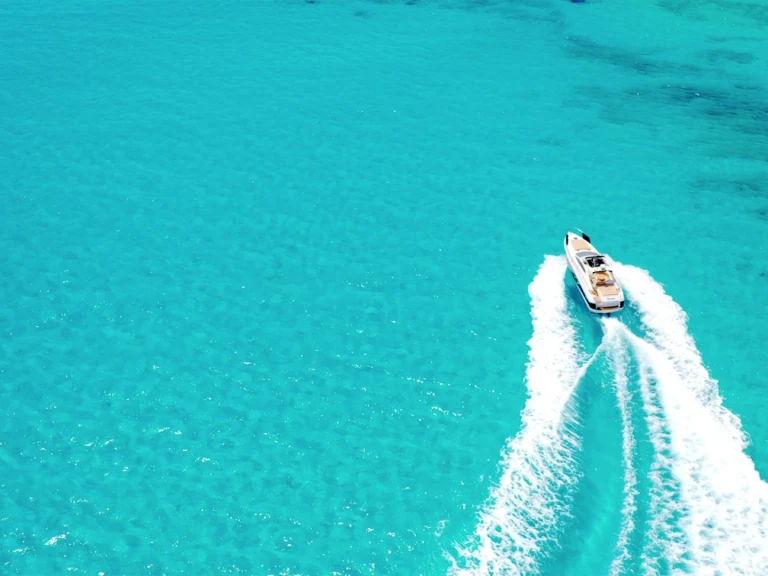 Yacht hire Mahón cheap Astondoa 40 Open