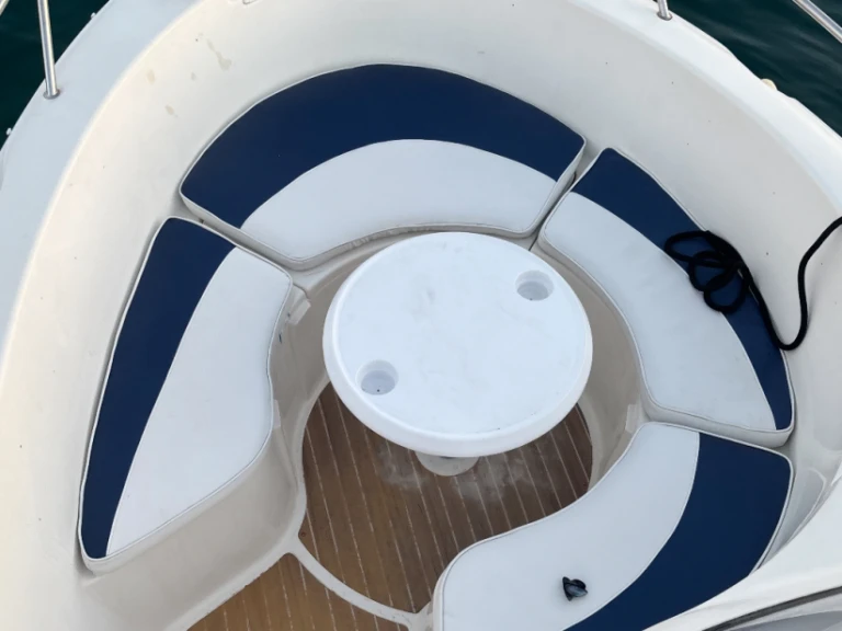 Quicksilver Quicksilver 600 Commander charter bareboat or skippered in  Cannes