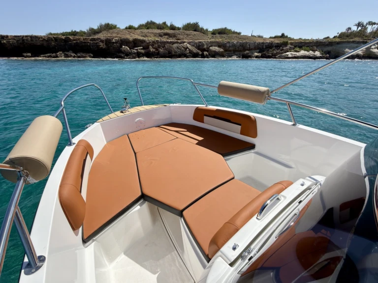 Motorboat to hire Protaras at the best price