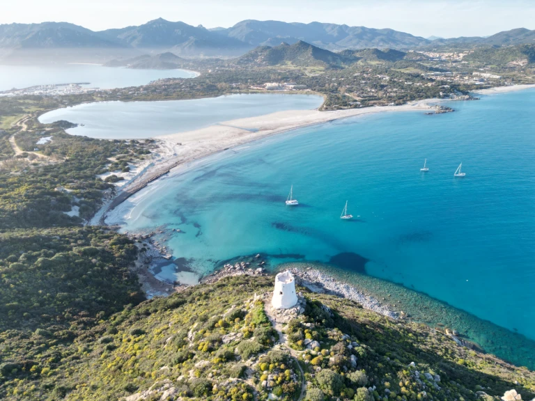 Yacht charter Villasimius - Bwa California 550 on SamBoat