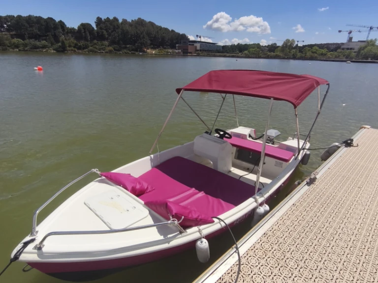 Motorboat hire in Istres - Naval plastica Livia 450