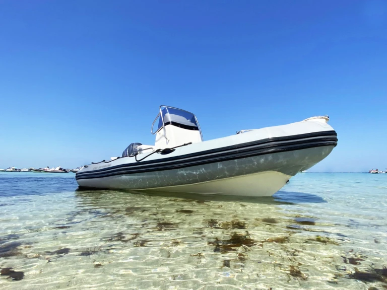 RIB hire in Bénodet - Zodiac Pro Open 550 Black Limited