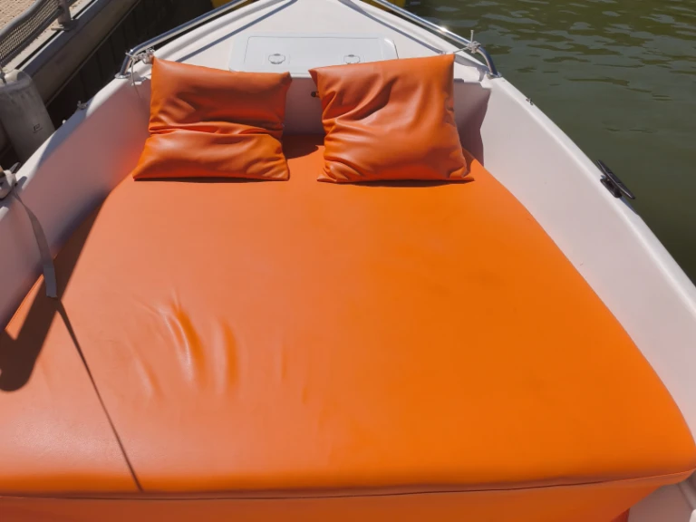Naval plastica Livia 450 charter bareboat or skippered in  Istres