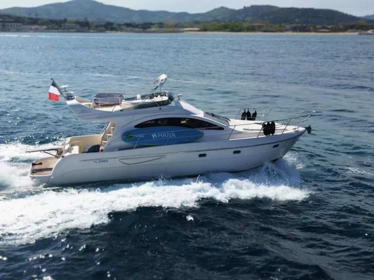 Hire Motorboat Intermare with a boat licence