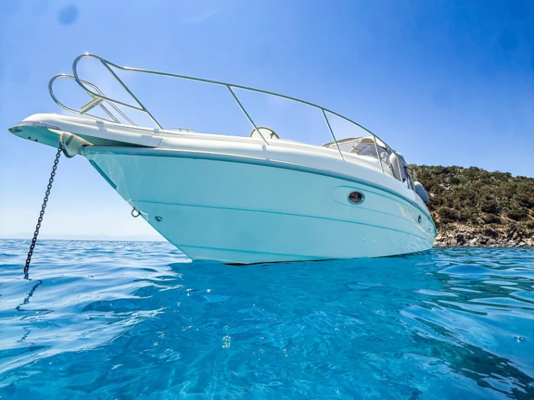Hire Motorboat Régal with a boat licence