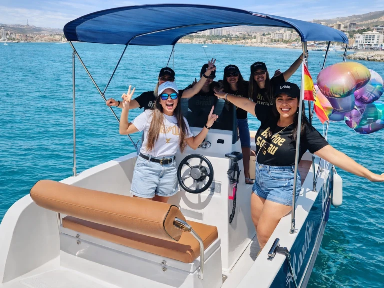 Charter a Olbap 5 in Benalmádena on Samboat