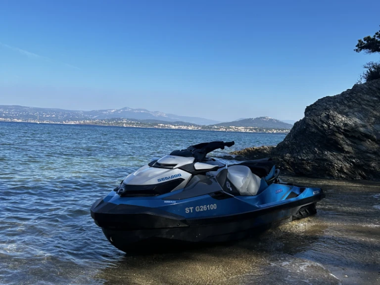 Charter a Sea-Doo 170 gtx in Hyères on Samboat