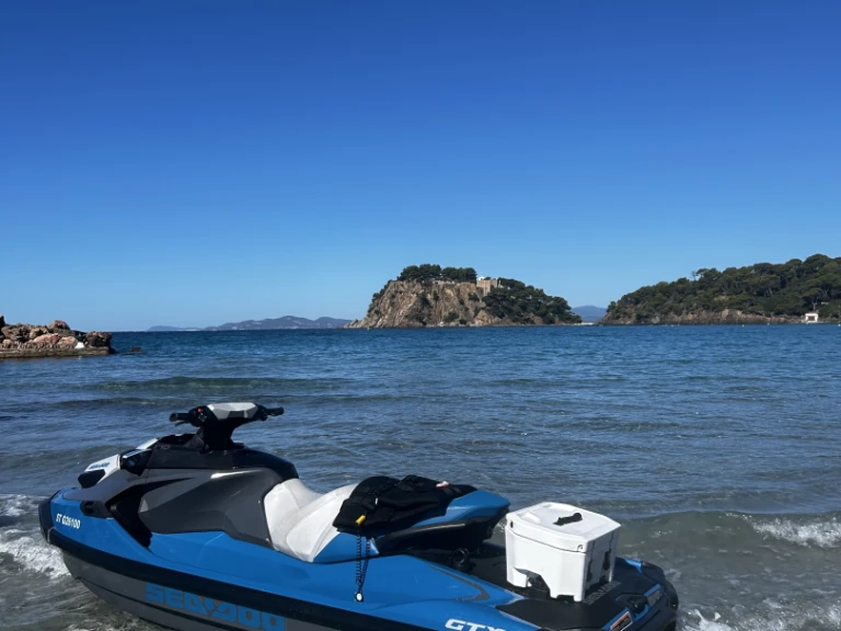 Hire Jet ski with or without skipper Sea-Doo Hyères