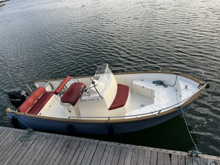 Yacht hire Lorient cheap Open 23