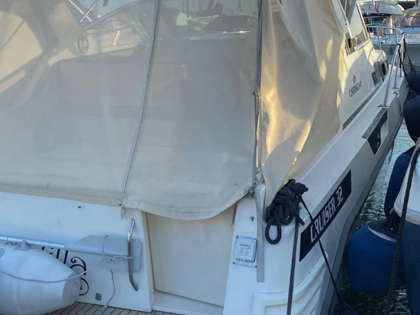 Yacht charter Formia - Cranchi Cramar 32 on SamBoat