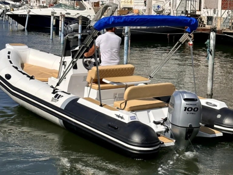 Hire RIB Tiger with a boat licence