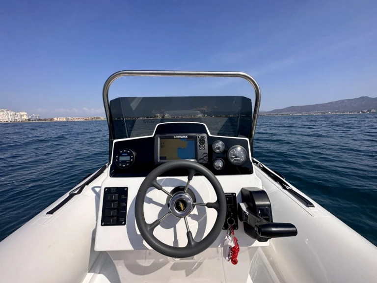 Yacht charter Empuriabrava - Tiger Open 600 on SamBoat