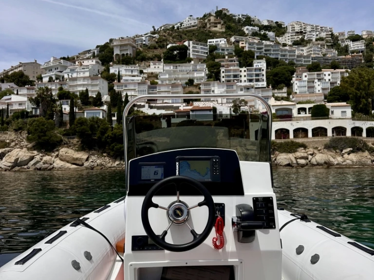 Hire a Tiger Proline 620 Empuriabrava