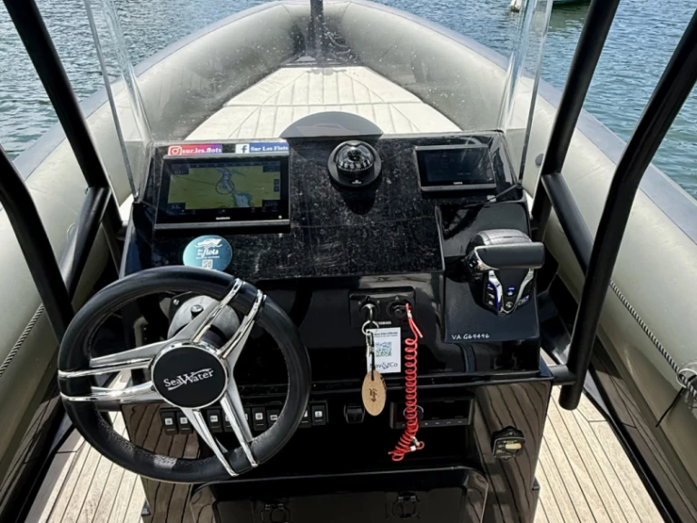 RIB hire in Combrit - Sea Water Sea Water Phantom 230