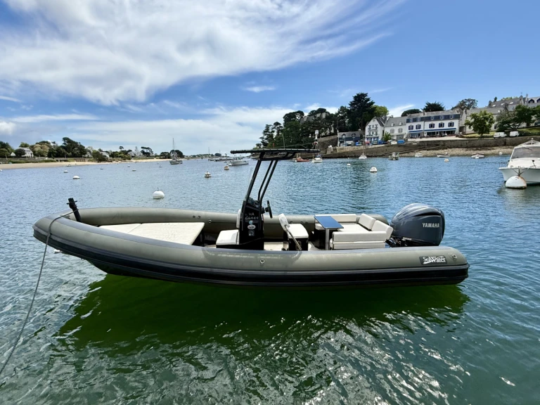 Charter a Sea Water Sea Water Phantom 230 in Combrit on Samboat
