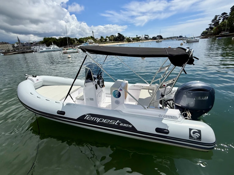 RIB hire in Combrit - Capelli Tempest 630