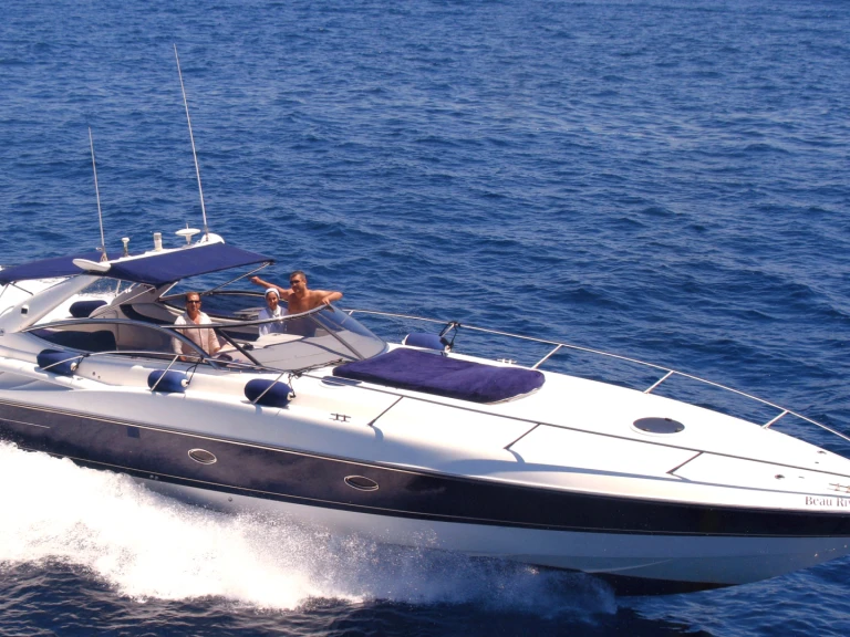 Charter a Sunseeker Superhawk 48 in Cannes on Samboat
