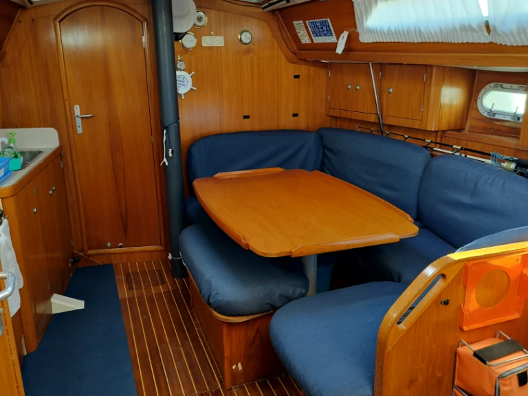 Sailboat to hire Santa Maria di Leuca at the best price