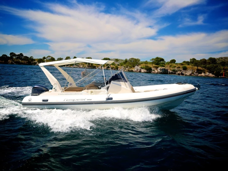 Capelli capelli 800 sun charter bareboat or skippered in  Hyères