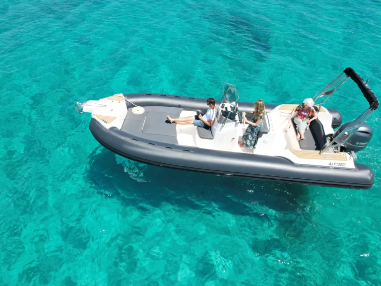 RIB hire in Porto-Vecchio - Capelli Capelli 700