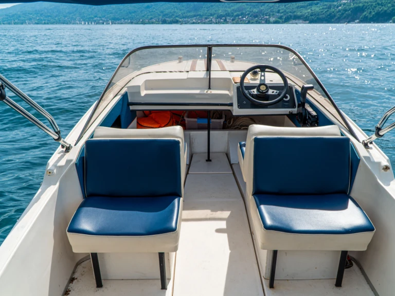 Charter a Rio Rio 450 Top in Annecy on Samboat