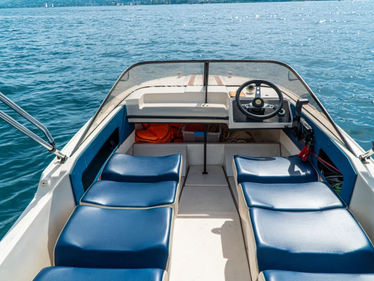 Hire Motorboat with or without skipper Rio Annecy