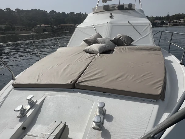 Yacht charter Marzamemi - Azimut Azimut 37 Fly on SamBoat