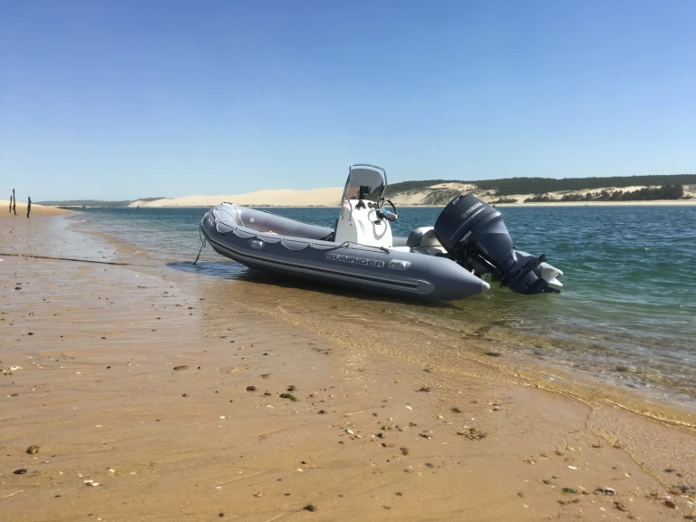 Yacht charter Lège-Cap-Ferret - Bombard Sunrider 550 on SamBoat