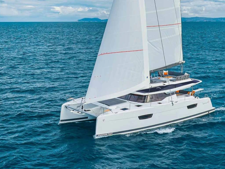 Hire a Fountaine Pajot Tanna 47 Pula