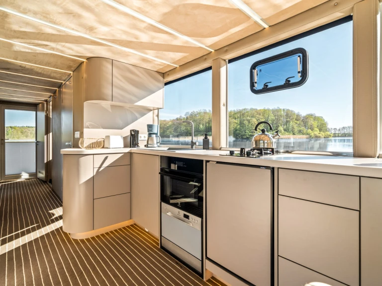 Yacht charter Buchholz - Luxboot Luxboot on SamBoat