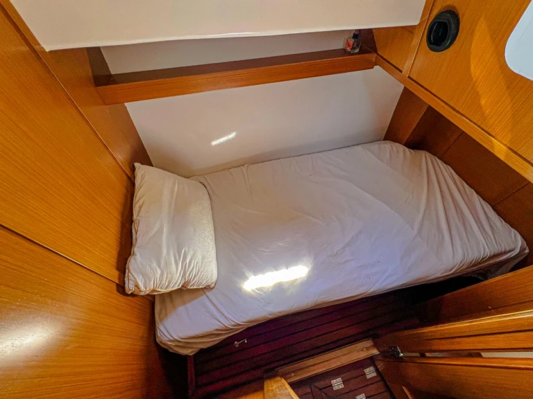Motorboat to hire Göcek at the best price