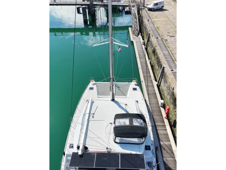 Charter a Lagoon Lagoon 450 Sport[G] in Olbia on Samboat
