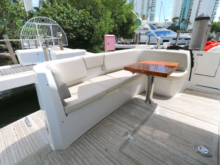 Yacht hire Miami cheap Caprice