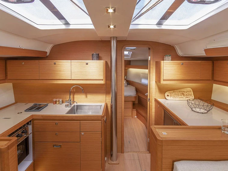 Yacht charter Lávrio - Dufour Dufour 430 Grand Large on SamBoat