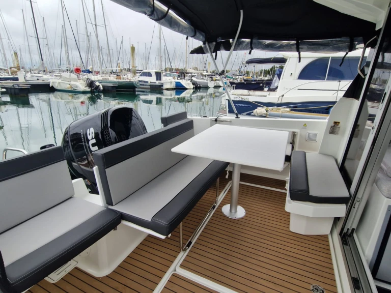Hire a Jeanneau Merry Fisher 795 Serie 2 La Forêt-Fouesnant