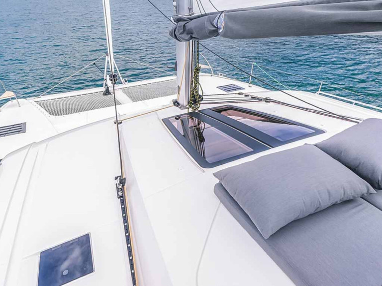 Yacht charter Pula - Fountaine Pajot Tanna 47 on SamBoat